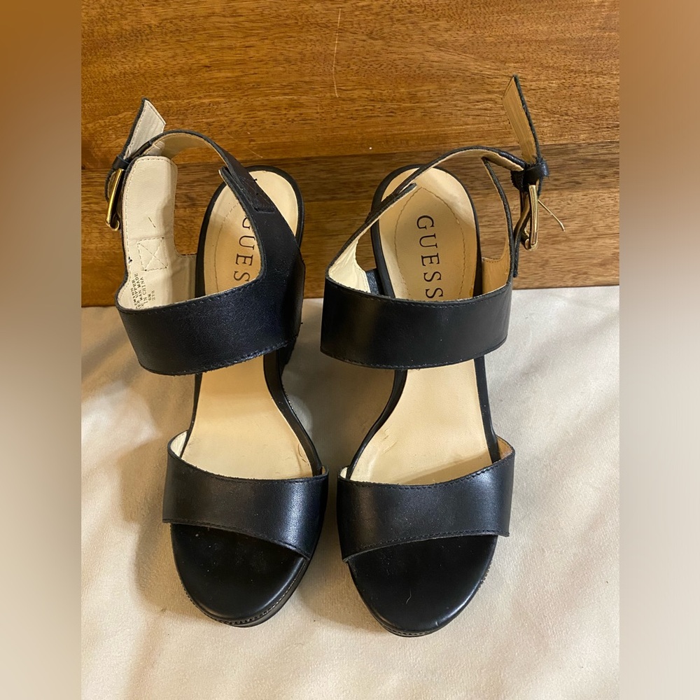 GUESS, women’s size 6, black, man made, open toe